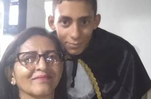 Conquista Compartilhada: Mãe e filho comemoram aprovação na mesma Universidade (Foto: Reprodução)
