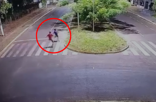 Criança é espancada e roubada enquanto vendia trufas no Mato Grosso do Sul (Foto: Reprodução)