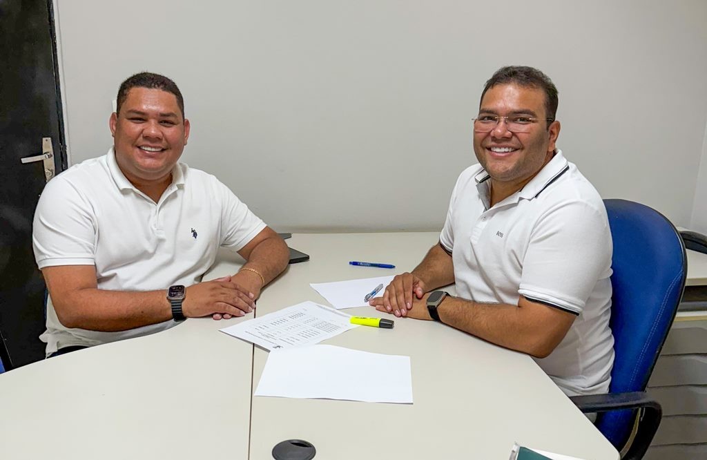 Fernando Lima discute articulação para John Wallace assumir vaga no Legislativo