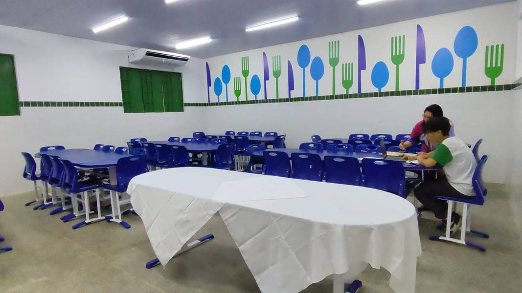 Governador entrega reforma e ampliação de escola na zona Norte de Teresina