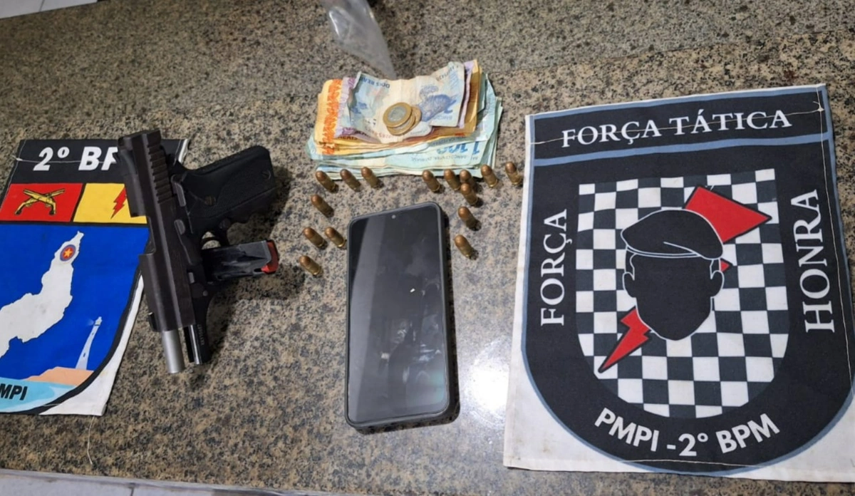 Homem ameaça namorada e é preso com arma de fogo ilegal no litoral do Piauí