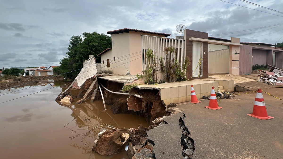 Impacto das chuvas em Picos