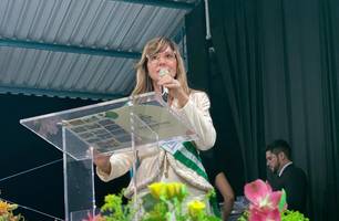 Ivanária Sampaio toma posse como prefeita de Esperantina durante cerimônia (Foto: Divulgação/Ascom) Ivanária Sampaio toma posse como prefeita de Esperantina durante cerimônia (Foto: Divulgação/Ascom)