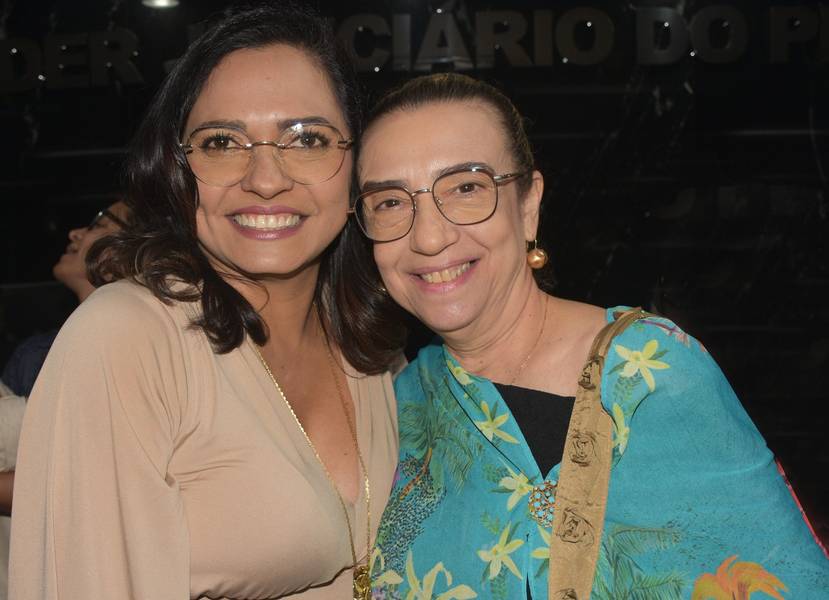 Juíza Keylla Ranyere assume presidência da AMAPI como a primeira mulher no cargo