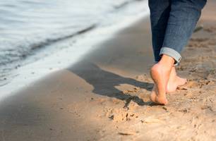 Pés na areia (Foto: Reprodução) Pés na areia (Foto: Reprodução)