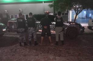 Polícia Militar prende suspeito de tentativa de homicídio em Piripiri (Foto: Reprodução) Polícia Militar prende suspeito de tentativa de homicídio em Piripiri (Foto: Reprodução)