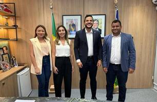 Prefeito de Geminiano e secretária de Educação participam de reunião na Seduc em Teresina (Foto: Ascom) Prefeito de Geminiano e secretária de Educação participam de reunião na Seduc em Teresina (Foto: Ascom)