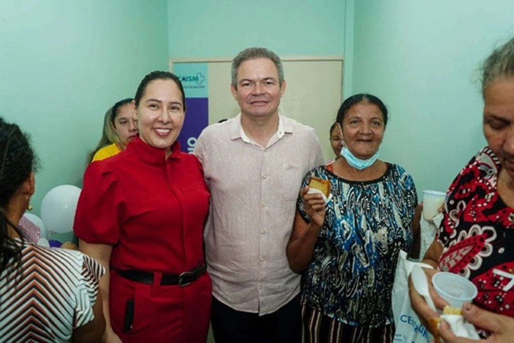 Prefeito Rafael visita CAISM e diz que vai aumentar serviços no órgão