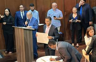 Prefeito Sílvio Mendes dá posse aos novos secretários municipais em Teresina (Foto: Conecta Piauí) Prefeito Sílvio Mendes dá posse aos novos secretários municipais em Teresina (Foto: Conecta Piauí)
