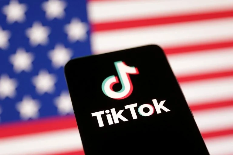 Tiktok deve ser proibido nos Estados Unidos a partir deste domingo (19)