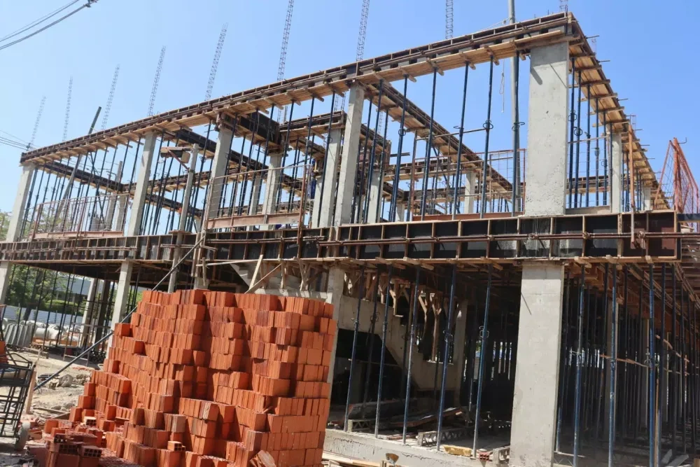 Uespi avança com investimentos de R$ 75 milhões nos Campi