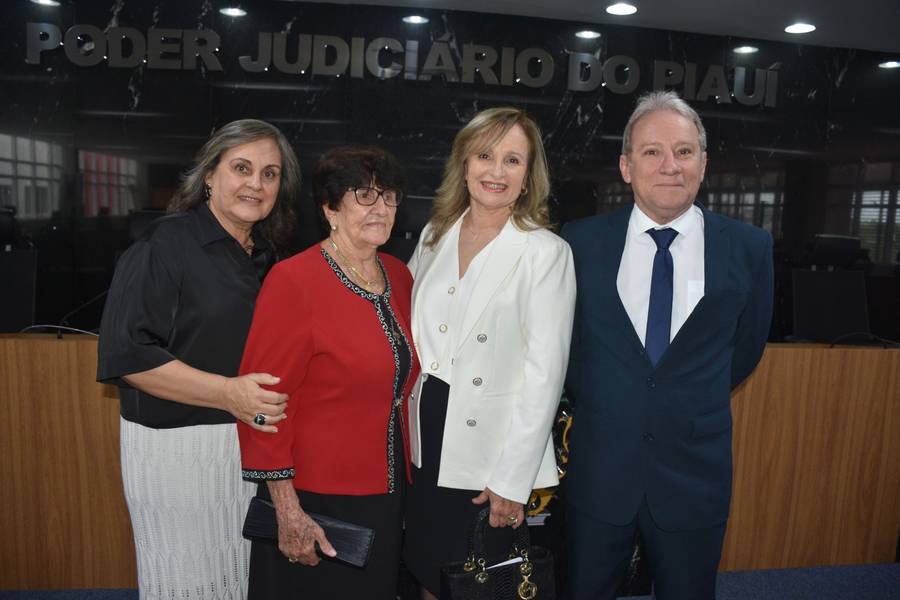 Valdênia Moura assume como juíza substituta no TJ-PI