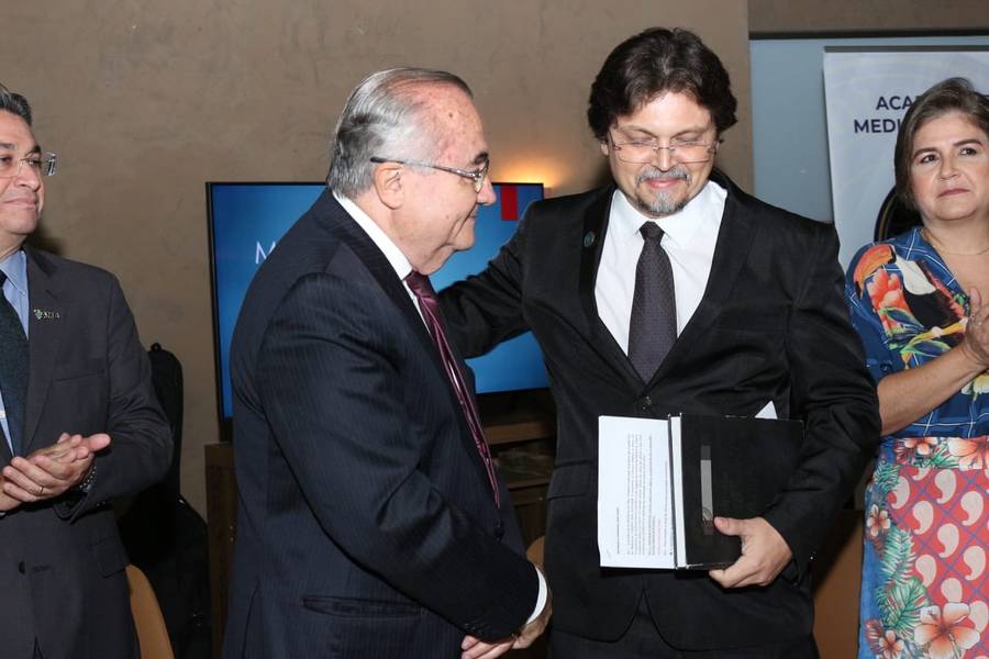 Academia de Medicina do Piauí realiza cerimônia de posse em noite prestigiada