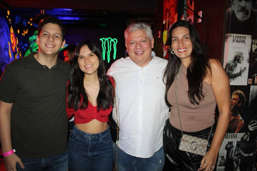 Banda Top Gun agita a noite na Zero Grau Choperia com muito rock e animação