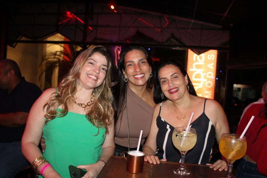 Banda Top Gun agita a noite na Zero Grau Choperia com muito rock e animação