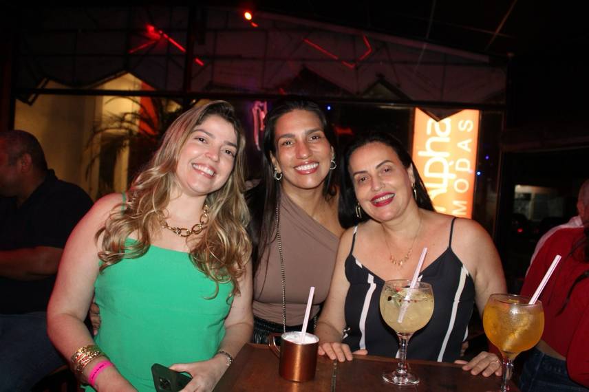 Banda Top Gun agita a noite na Zero Grau Choperia com muito rock e animação