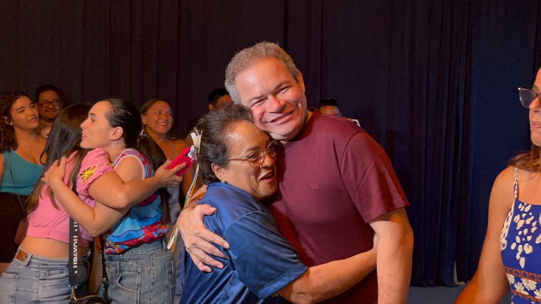 Bloco do Pebinha realiza prévia em Timon com muito brilho e animação
