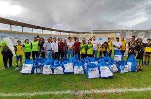 Cerca de 30 escolinhas de futebol do Piauí recebem kits do projeto Gera Ação (Foto: Conecta Piauí) Cerca de 30 escolinhas de futebol do Piauí recebem kits do projeto Gera Ação (Foto: Conecta Piauí)