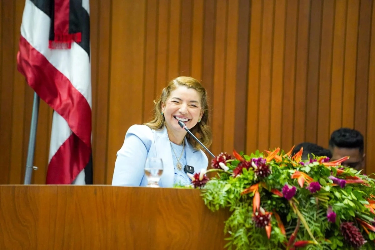 Deputada Iracema Vale tomou posse para novo mandato na presidência da Assembleia