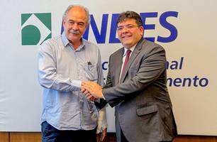Governador do Piauí e Presidente do BNDES (Foto: Juliana Cássia)