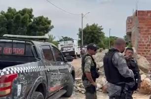 Homem tem vísceras arrancadas e é enterrado no quinta de casa em Teresina (Foto: Reprodução/whatsapp) Homem tem vísceras arrancadas e é enterrado no quinta de casa em Teresina (Foto: Reprodução/whatsapp)