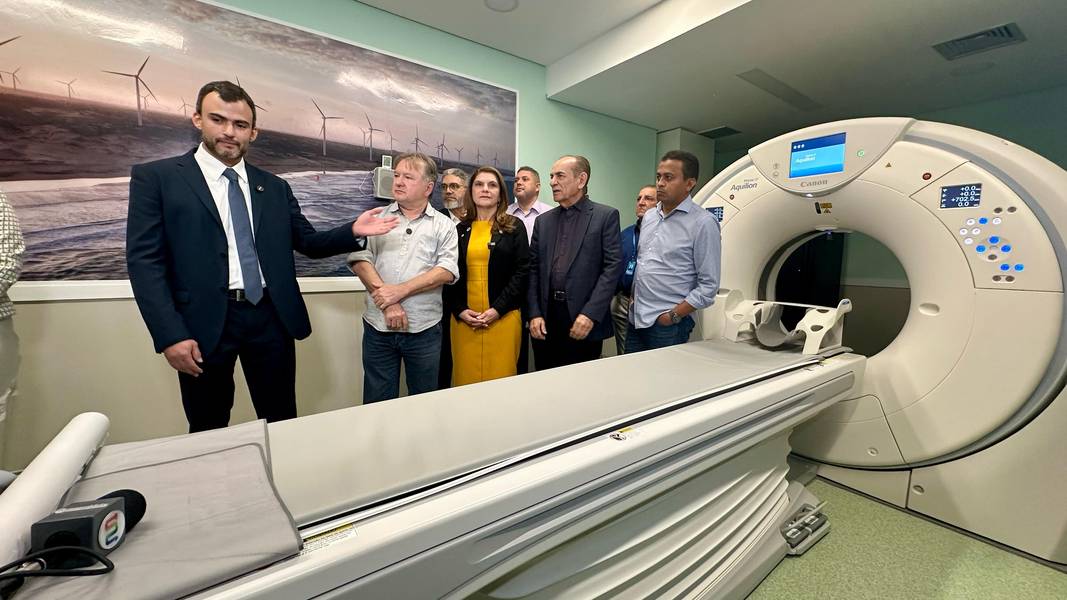 Inauguração tumógrafo HU