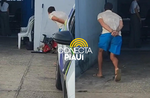 Jovem é preso por agredir a mãe e quebrar a casa inteira em Teresina (Foto: Conecta Piauí) Jovem é preso por agredir a mãe e quebrar a casa inteira em Teresina (Foto: Conecta Piauí)