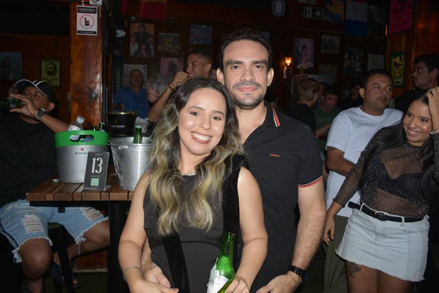Noite de rock no Locomotiva Irish Pub agita jovens na zona Leste de Teresina