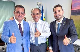 Prefeito de Aroazes busca recursos em Brasília para saúde e grandes obras (Foto: Reprodução/Instagram) Prefeito de Aroazes busca recursos em Brasília para saúde e grandes obras (Foto: Reprodução/Instagram)