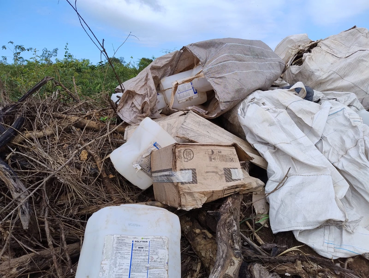 Adapi autua recicladora por descarte irregular de embalagens de agrotóxicos