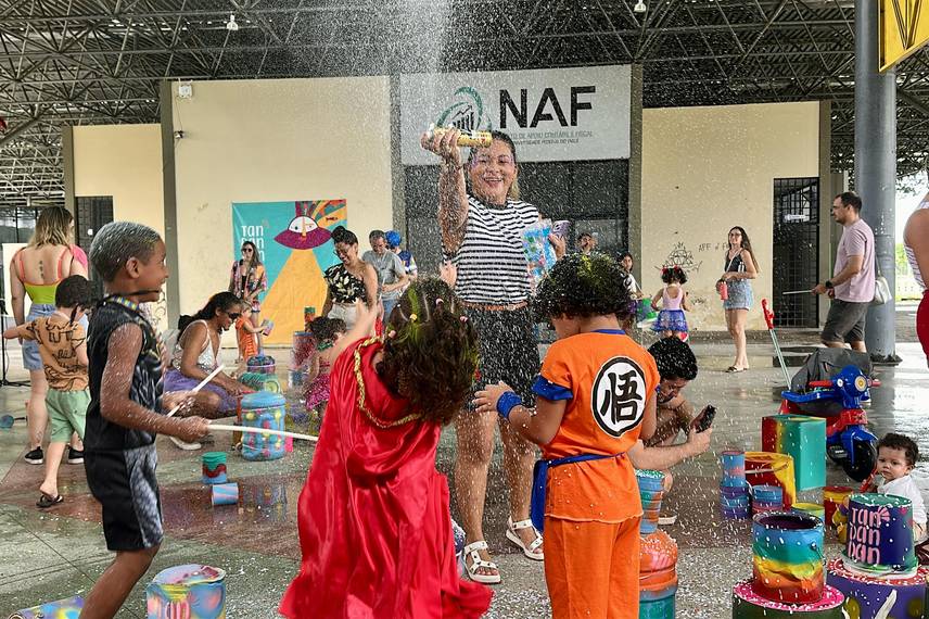 Bloco Tan-Dan-Dan anima crianças com muita folia e lazer para famílias em Teresina Bloco Tan-Dan-Dan anima crianças com muita folia e lazer para famílias em Teresina