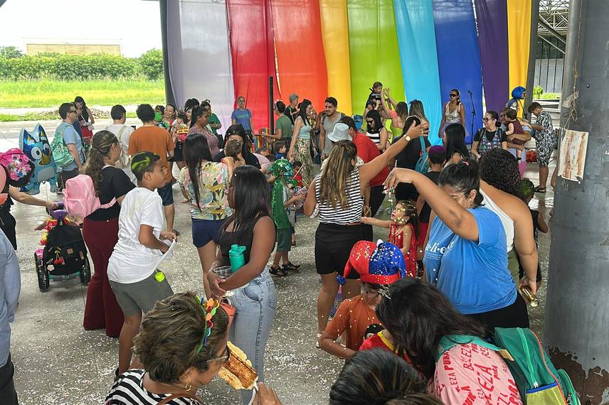 Bloco Tan-Dan-Dan anima crianças com muita folia e lazer para famílias em Teresina Bloco Tan-Dan-Dan anima crianças com muita folia e lazer para famílias em Teresina
