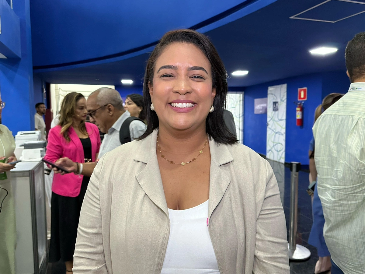 Camila Barbosa assina Pacto pela Primeira Infância para Lagoa do Piauí