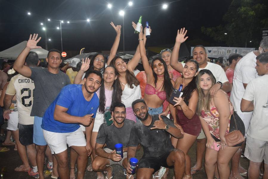 Carnaval em Angical: multidão celebra festa com muita alegria e tradição