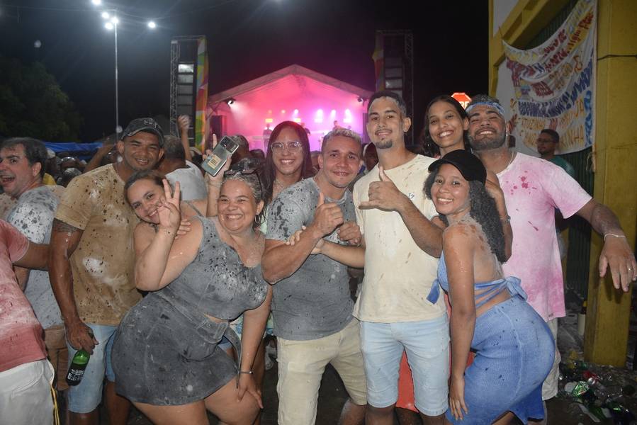 Carnaval em Angical: multidão celebra festa com muita alegria e tradição