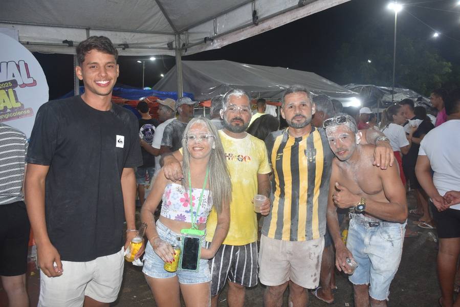Carnaval em Angical: multidão celebra festa com muita alegria e tradição