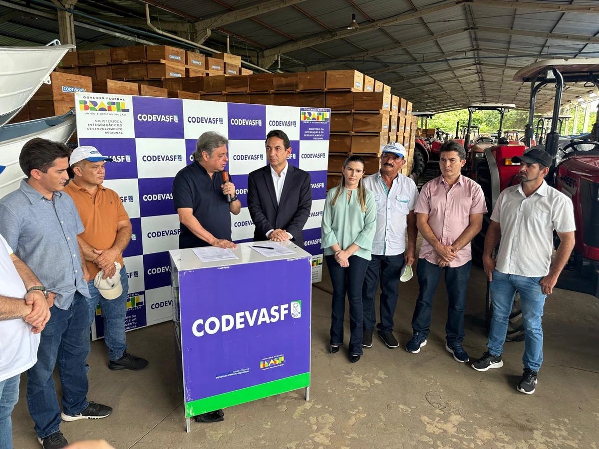 Codevasf entrega patrulhas agrícolas a dois municípios piauienses