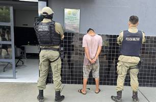 Foragido é localizado pela polícia, tenta fugir mas é preso em município no Piauí (Foto: Reprodução) Foragido é localizado pela polícia, tenta fugir mas é preso em município no Piauí (Foto: Reprodução)
