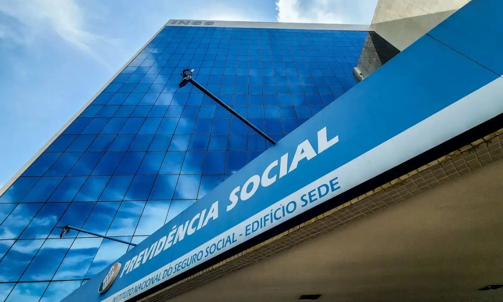 INSS começa a pagar benefícios antecipados nesta quinta (6)