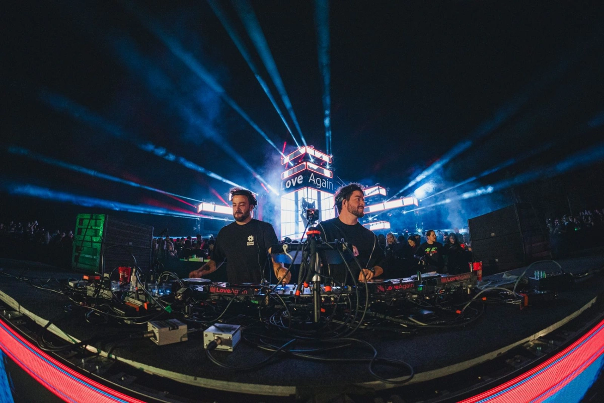 Love Again tem data confirmada para Maio de 2025