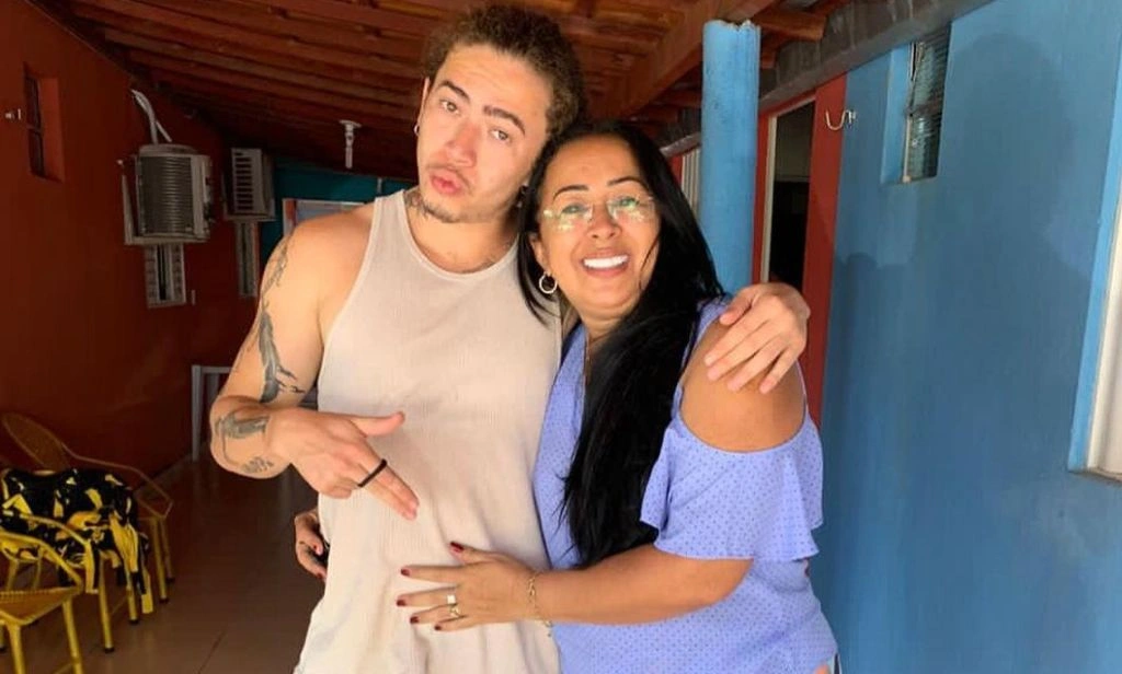 Mãe de Whindersson Nunes faz declaração comovente sobre situação do filho