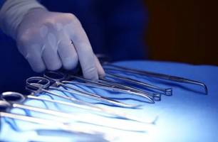 Mulher convence marido a vender rim, rouba o dinheiro e foge com amante (Foto: Reprodução) Mulher convence marido a vender rim, rouba o dinheiro e foge com amante (Foto: Reprodução)