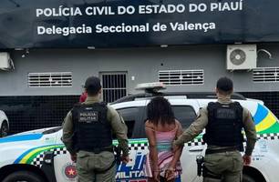 Mulher invade casa de ex-namorado, tenta matá-lo e é presa em município no Piauí (Foto: Reprodução) Mulher invade casa de ex-namorado, tenta matá-lo e é presa em município no Piauí (Foto: Reprodução)