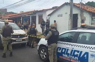 Polícia interrompe velório de idosa para investigar causa de morte no Piauí (Foto: Reprodução) Polícia interrompe velório de idosa para investigar causa de morte no Piauí (Foto: Reprodução)