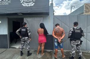 Polícia Militar prende casal e apreende arma e drogas em São Pedro do Piauí (Foto: Divulgação/SSP-PI) Polícia Militar prende casal e apreende arma e drogas em São Pedro do Piauí (Foto: Divulgação/SSP-PI)