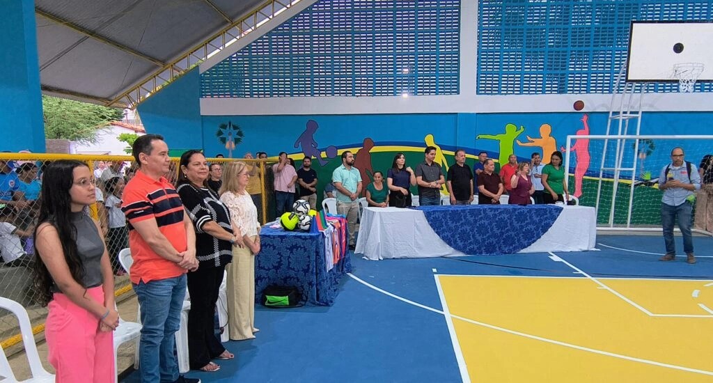 Prefeitura de Campo Maior inaugura quadra poliesportiva na Escola Dr. Nonato Ibiapina