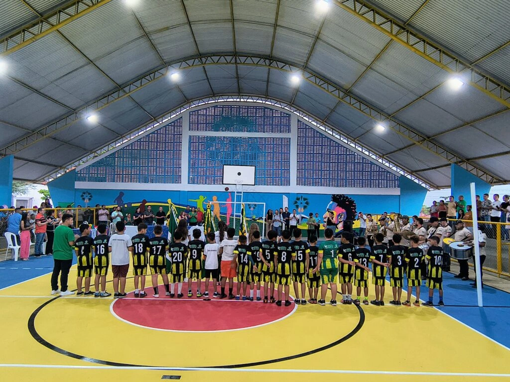 Prefeitura de Campo Maior inaugura quadra poliesportiva na Escola Dr. Nonato Ibiapina