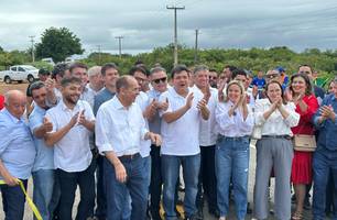 Rafael Fonteles inaugura reforma da PI-120 que liga Valença e Pimenteiras (Foto: Conecta Piauí) Rafael Fonteles inaugura reforma da PI-120 que liga Valença e Pimenteiras (Foto: Conecta Piauí)