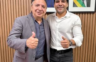 secretário da Fazenda, Emílio Júnior, e o diretor-geral do Departamento de Estradas e Rodagem (DER-PI), Leonardo Sobral, (Foto: Divulgação - Ascom)