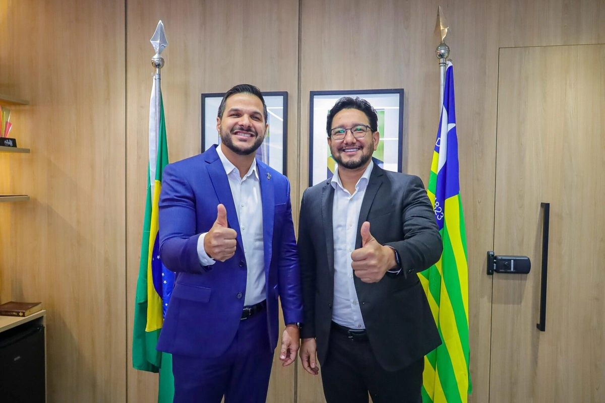 Secretário de Estado da Educação, Washington Bandeira e  secretário do Turismo, José Neto Monteiro